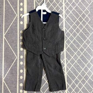 Gently used vest and pants set 2T